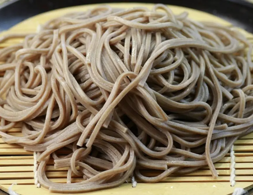 荞麦面条,粗粮面,杂粮面的升糖指数(GI值),升糖负荷(GL值)热量,蛋白质含量,碳水化合物含量,嘌呤含量 荞麦面条,粗粮面,杂粮面的升糖指数(GI值),升糖负荷(GL值)热量,蛋白质含量,碳水化合物含量,嘌呤含量