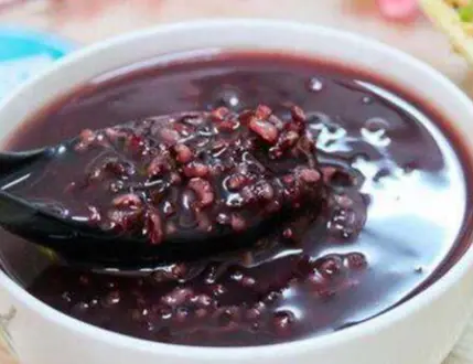 黑米粥的升糖指数(GI值),升糖负荷(GL值)热量,蛋白质含量,碳水化合物含量,嘌呤含量