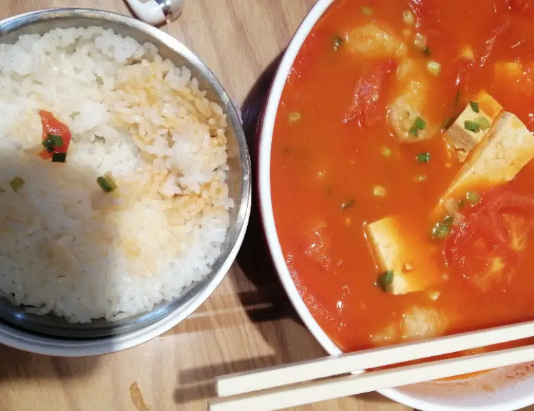 白米饭+番茄汤,白米饭+西红柿蛋花汤的升糖指数(GI值),升糖负荷(GL值)热量,蛋白质含量,碳水化合物含量,嘌呤含量