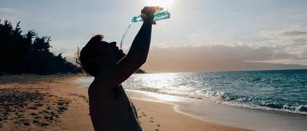 烈日高温的夏季，糖尿病人要特别注意预防这些风险