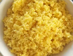 小米,煮熟(小米:水比例 1:1.5),小米饭的升糖指数(GI值)升糖负荷(GL值)热量及营养成分 小米,煮熟(小米:水比例 1:1.5),小米饭的升糖指数(GI值)升糖负荷(GL值)热量及营养成分